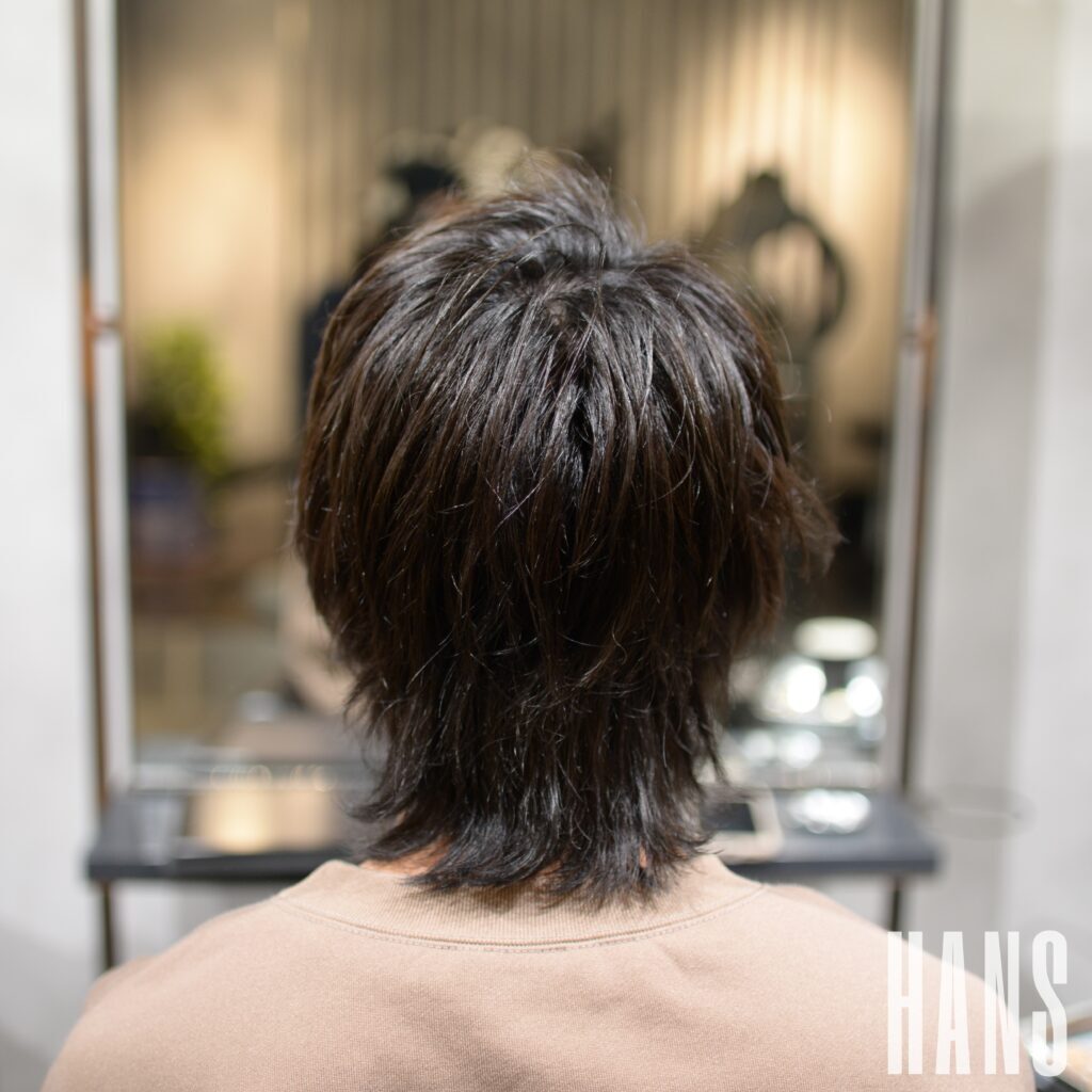 メンズヘアのトレンドのマッシュウルフ